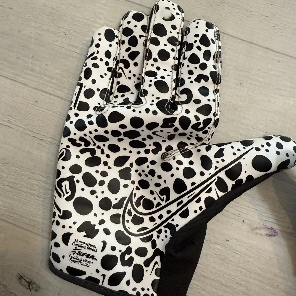 Nike Youth Vapor Jet 7.0 Football Gloves‎ black and white Youth Medium